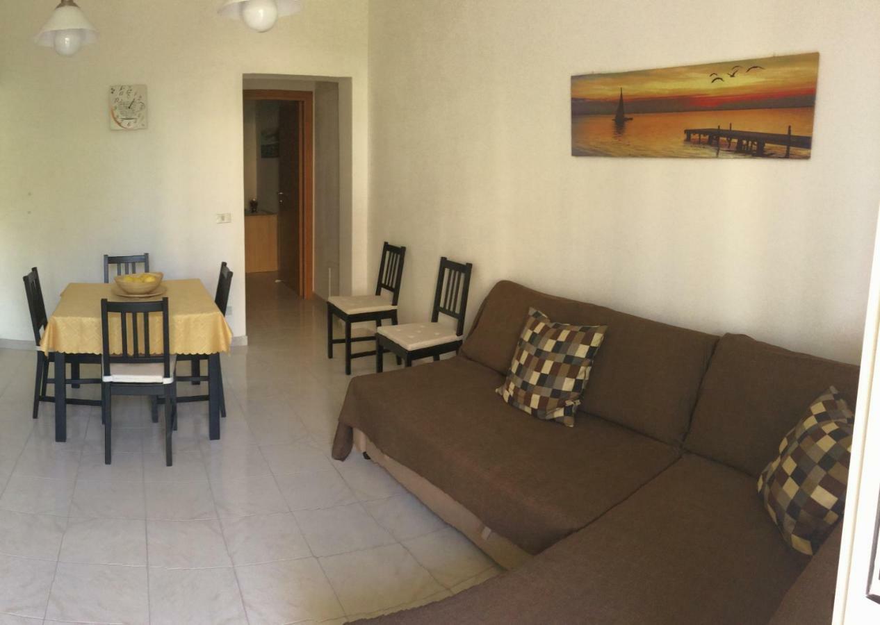 Casa Vacanze Il Gelsomino Патти Экстерьер фото