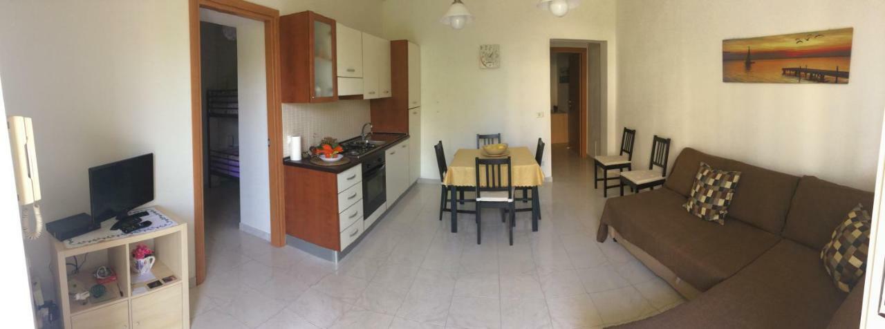 Casa Vacanze Il Gelsomino Патти Экстерьер фото